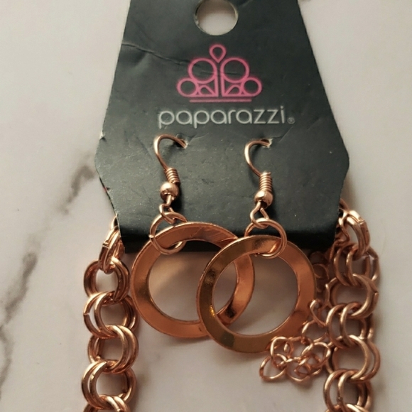 Paparazzi Rose Goldtone Statement Necklace with Interlocking Rings & Earring Set - Picture 4 of 6